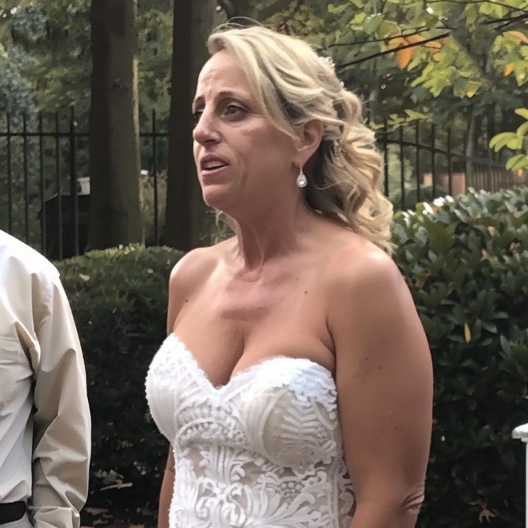 My Sister Made Me Eat in the Garage at Her Wedding Because ‘There Wasn’t Enough Space for Everyone Inside’
